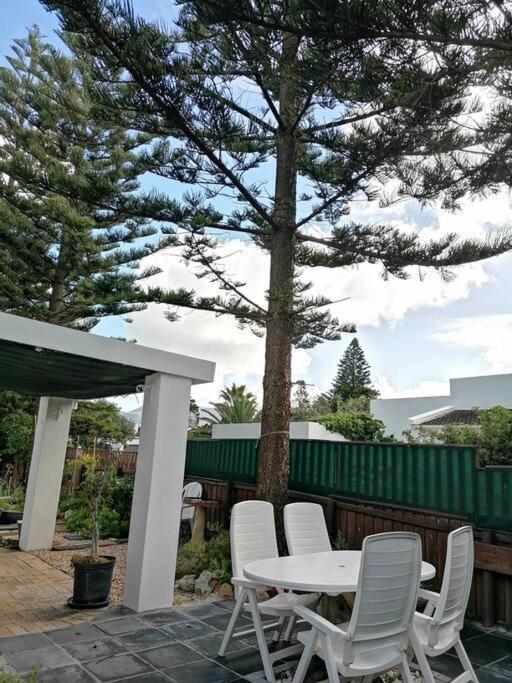 Pine-tree Holiday home *